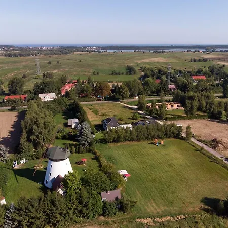 Windmill Vacation In Ledzin Near Baltic Sea ニエホジェ